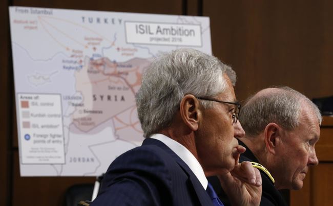 El secretario de Defensa de EE.UU. considera necesario bombardear al EI en Siria e Irak (Reuters)