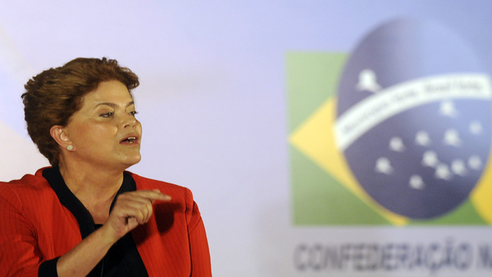 A 19 días de los comicios, Rousseff lidera encuestas (EFE)