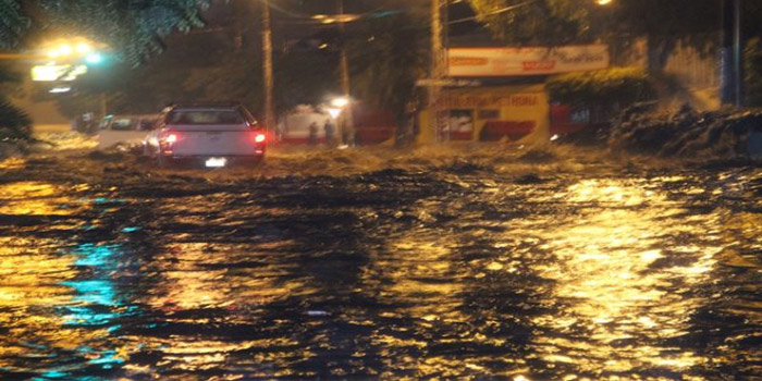 La zona suroriental de Managua fue severamente afectada este jueves por un torrencial aguacero que inundó cientos de viviendas. (Foto: rlp.com.ni)