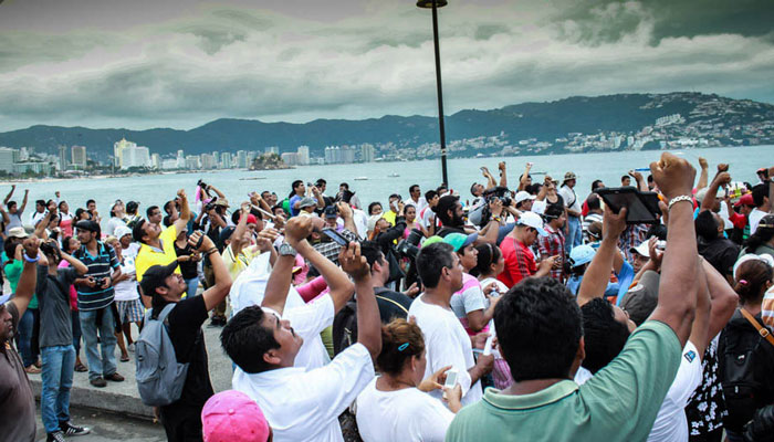 Frente al mar exigieron justicia por los jóvenes desaparecidos (Foto:BL)