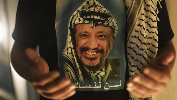 Palestinos rinden honores al líder Yasser Arafat. (Foto: EFE)