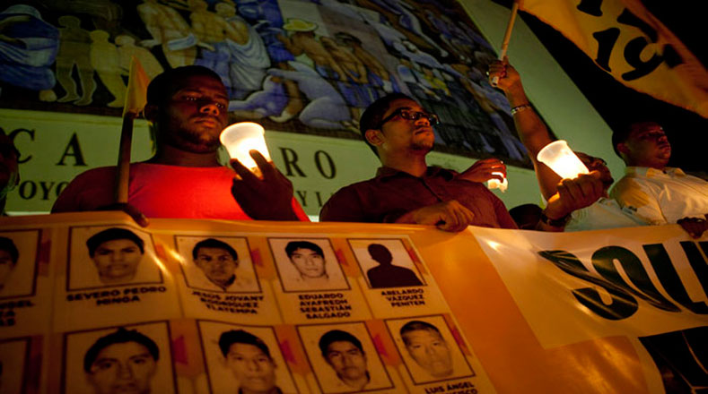 República Dominicana también se unió al reclamo del mundo e hizo vigila por Ayotzinapa 