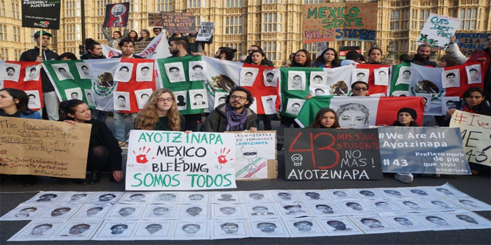 En el marco de la Marcha Nacional por la Educación Gratuita en esta ciudad británica, el grupo de manifestantes se unió a la protesta, en donde recibió el apoyo del movimiento británico. (Foto: London Mexico Solidarity Group)