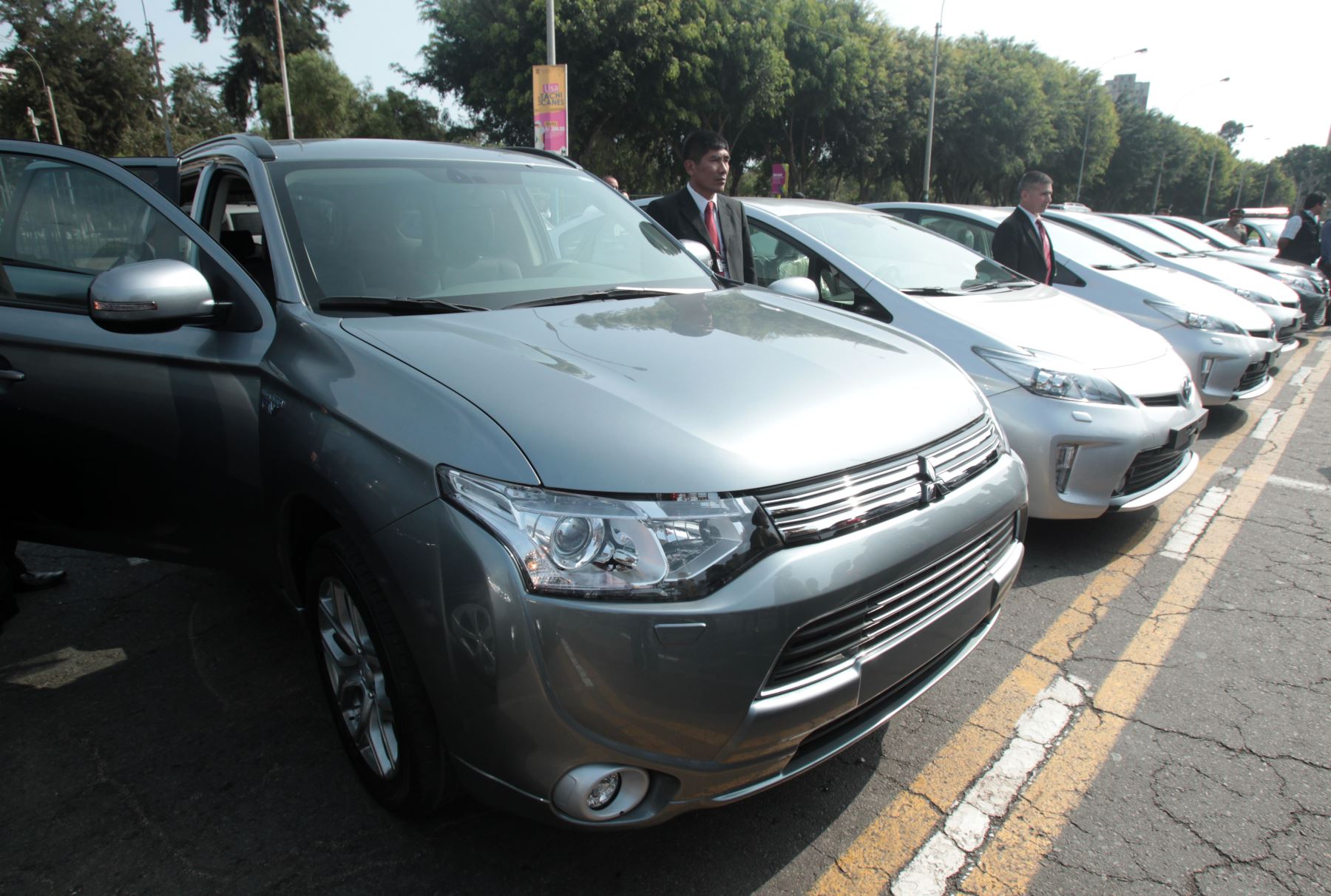 El gobierno del Japón donó al Perú 171 vehículos ecológicos para ser utilizados en el desplazamiento de las delegaciones. (Foto: Andina)