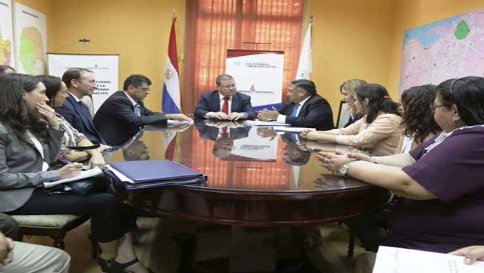 El ministro de Salud de Paraguay, Antonio Barrios, se reunirá con los expertos de la OPS para evaluar los procedimientos sanitarios para el manejo del ébola en el país