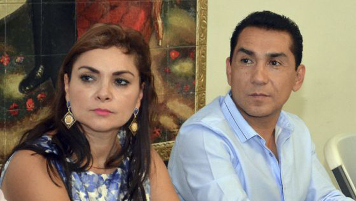 El alcalde José Luis Abarca y su esposa fueron detenidos en una casa en el Distrito Federal.
