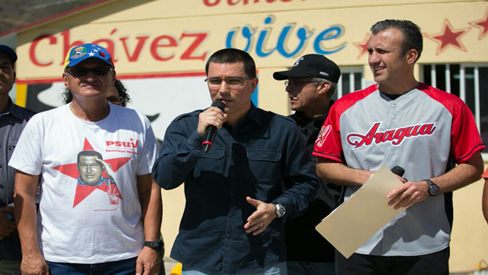 Arreaza llamó a los venezolanos a trabajar unidos contra la pobreza extrema.