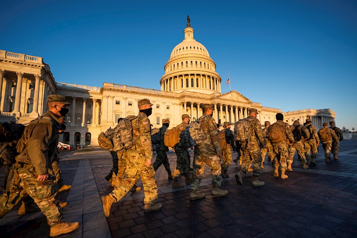 Más de 25.000 oficiales de la Guardia Nacional apoyan el gran despliegue militar en la Casa Blanca para garantizar la seguridad.