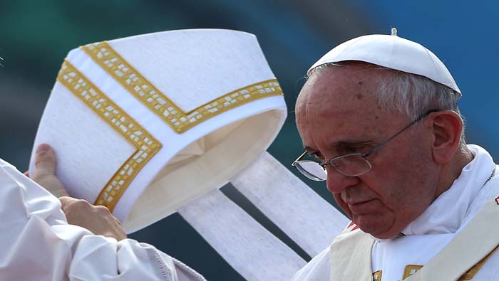 El Papa Francisco ha enviados dos cartas a la familias de Gustavo Cerati desde que el cantante entró en coma. (Foto: EFE)