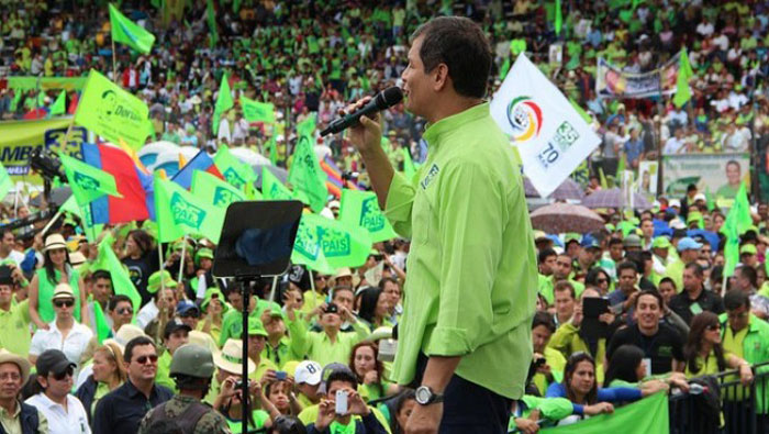 Ecuador: Se lanzó el frente Unidos, en apoyo a Correa