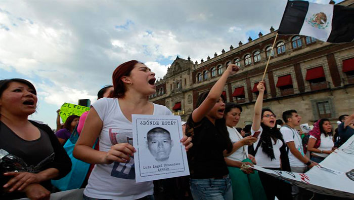Detienen a pariente de alcalde mexicano por caso Ayotzinapa