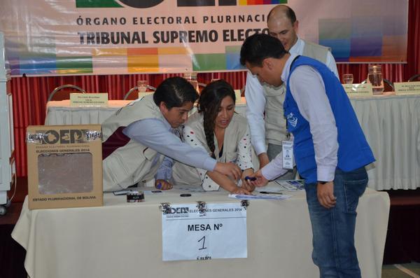 Japón y Corea del Sur serán los primeros en abrir los colegios de votación. (Foto: TSE Bolivia)