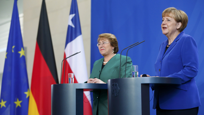 Bachelet y Merkel sostuvieron un encuentro privado previo a sus declaraciones ante la prensa. (Foto: Reuters)