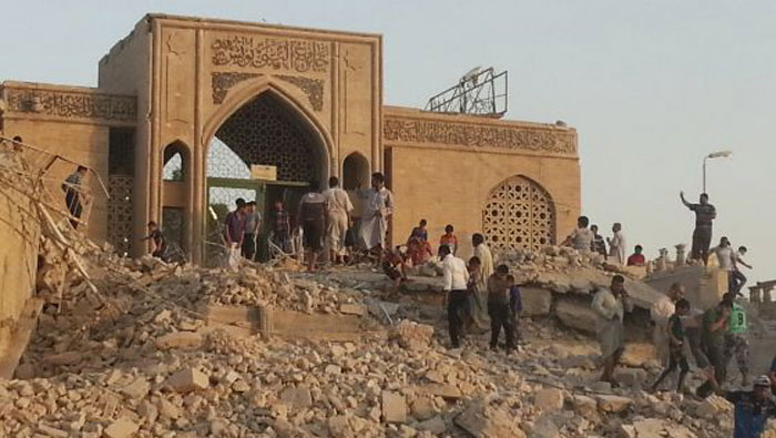 La mezquita en honor al profeta Jonás en Mosul (norte) fue destruida por miembros del “EI”. (Foto: Reuters)