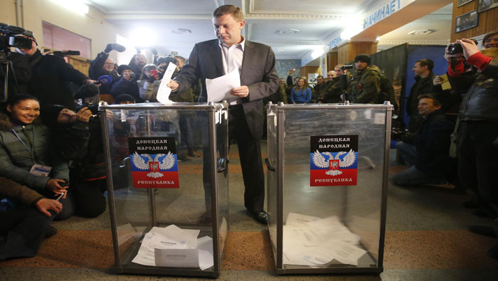 El primer ministro Alexánder Zajárchenko ganó con amplia mayoría de votos. (Foto:librered.com