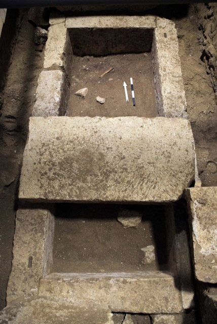 El sarcófago tiene 3,23 metros de longitud y 1,56 metros de ancho.  (Foto: greece.greekreporter.com)