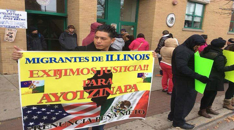 También es de los migrantes en el estado Illinois que exigieron la renuncia de EPN