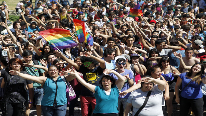 La marcha es un rechazo a quienes se oponen a los derechos de lesbianas, gays, bisexuales y transexuales. (Foto:EFE)