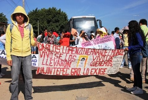 El lunes 17 de noviembre la caravana "Daniel Solís Gallardo" llegó a Oaxaca donde fueron recibidos por profesores de la sección 22 de la Coordinadora Nacional de Trabajadores de la Educación (CNTE).