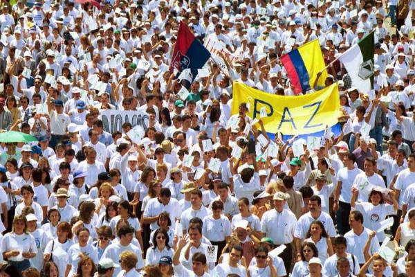 Los colombianos quieren una paz irreversible. (Foto: Archivo)
