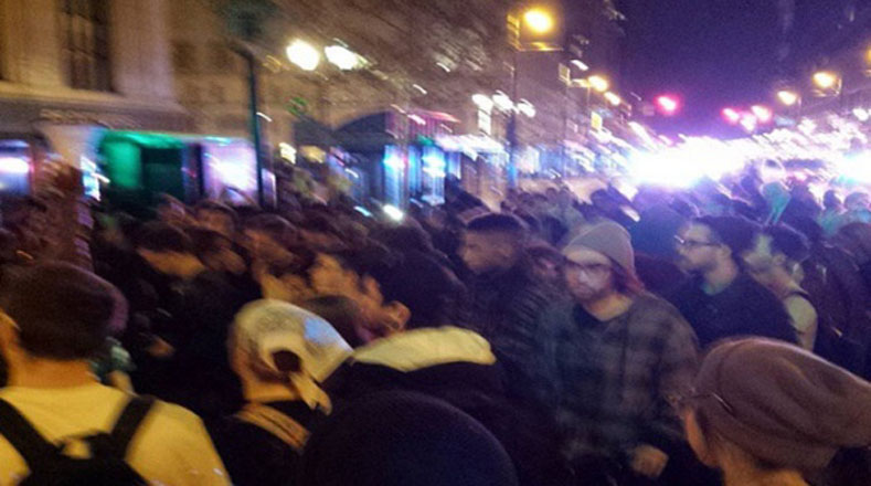 Desde Filadelfia una gran cantidad de protestantes salió a las calles (@YLNRadio)