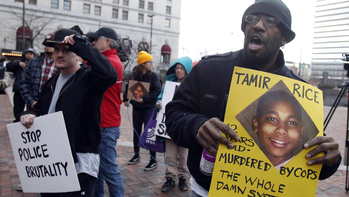 Piden justicia por el asesinato de Tamir Rice, de 12 años.