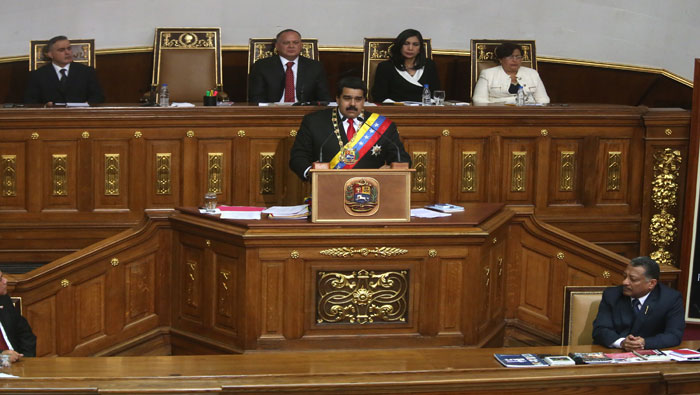 Maduro asegura que sistema cambiario transitorio beneficiará al pueblo venezolano.