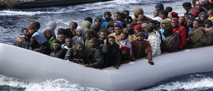 Ciento de personas se arriesgan a cruzar el Mediterráneo intentando entrar a un país de la UE, pero muchos pierden la vida en el intento.