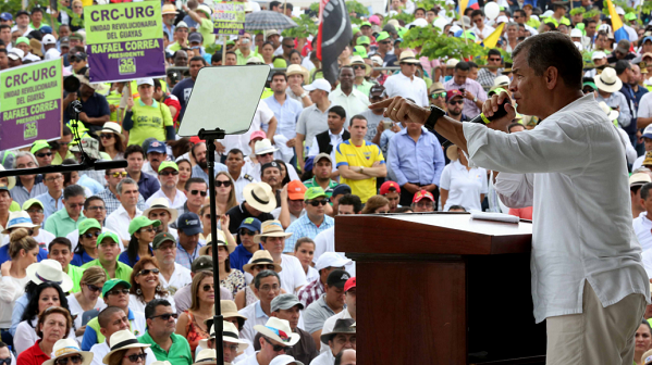 President Rafael Correa giving a speech in Guayaquil to celebrate the 9th anniversary of the Citizens' Revolution.
