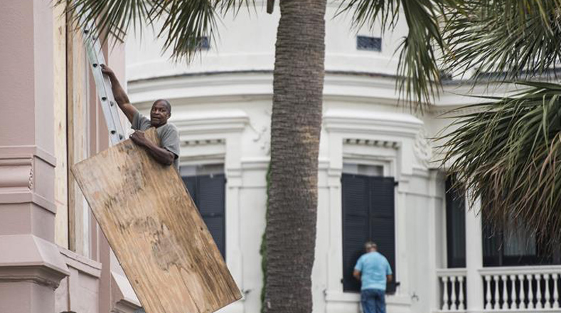 Un millón y medio de habitantes recibieron la orden de evacuar las costas de Florida 