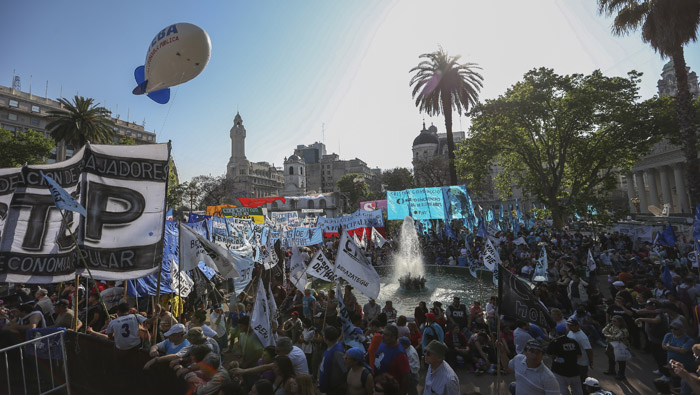 No han cesado las movilizaciones en contra del neoliberalismo en Argentina.
