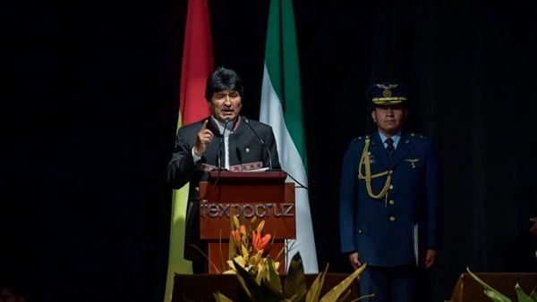 Morales criticó que durante años el FMI dictara el destino económico de Bolivia y de otros países.