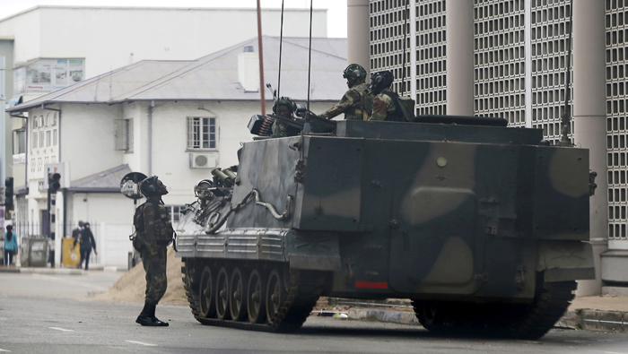 En el país africano persiste gran presencia militar tras el golpe de Estado.