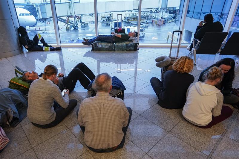 El aeropuerto sirvió cinco mil comidas mientras se reanudaba la actividad.