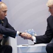 En julio pasado, Vladimir Putin, presidente de Rusia, y su homólogo estadunidense, Donald Trump, durante la Cumbre del G-20, en Hamburgo.