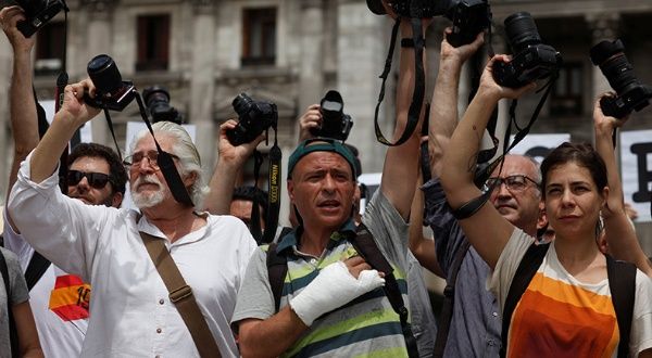 Argentine Photographers Protest Police Repression | Multimedia