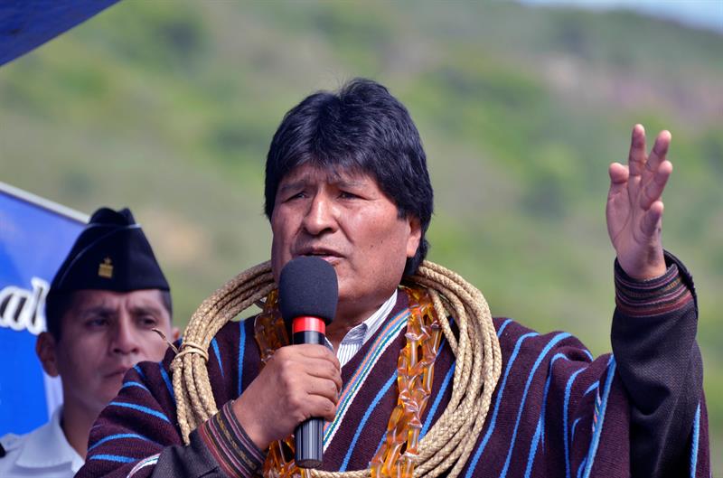 El mandatario boliviano instó a todos los galenos del país a sumarse a la iniciativa.