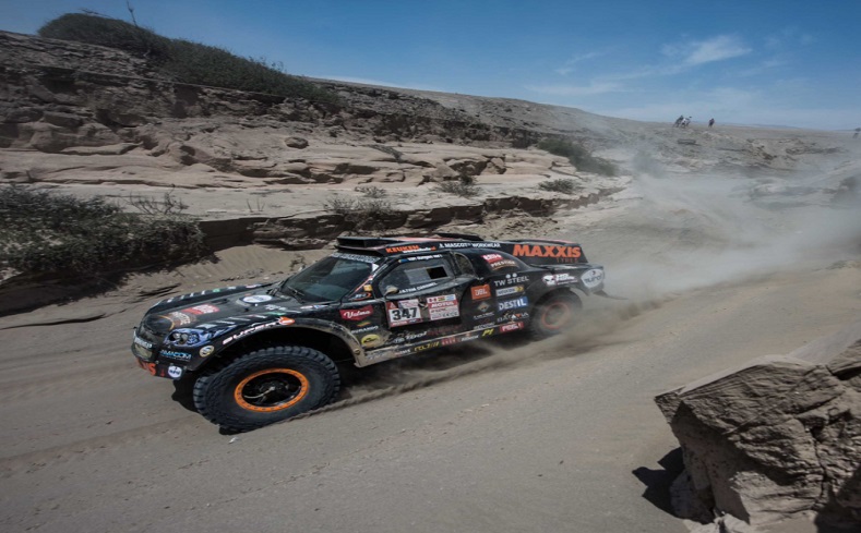 Los competidores en las categorías de buggies, motos, carros y camiones deberán llegar el domingo 14 de enero al desierto de Tupiza para adentrarse en Argentina.