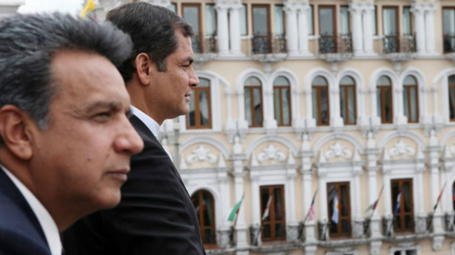 Lenín Moreno y Rafael Correa se enfrentan en la consulta popular