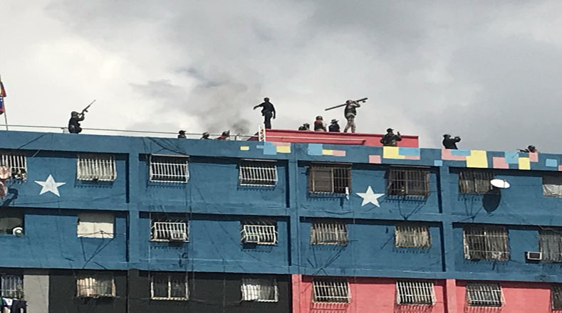 Los ciudadanos venezolanos mostraron su compromiso a las tareas de defensa de la República.