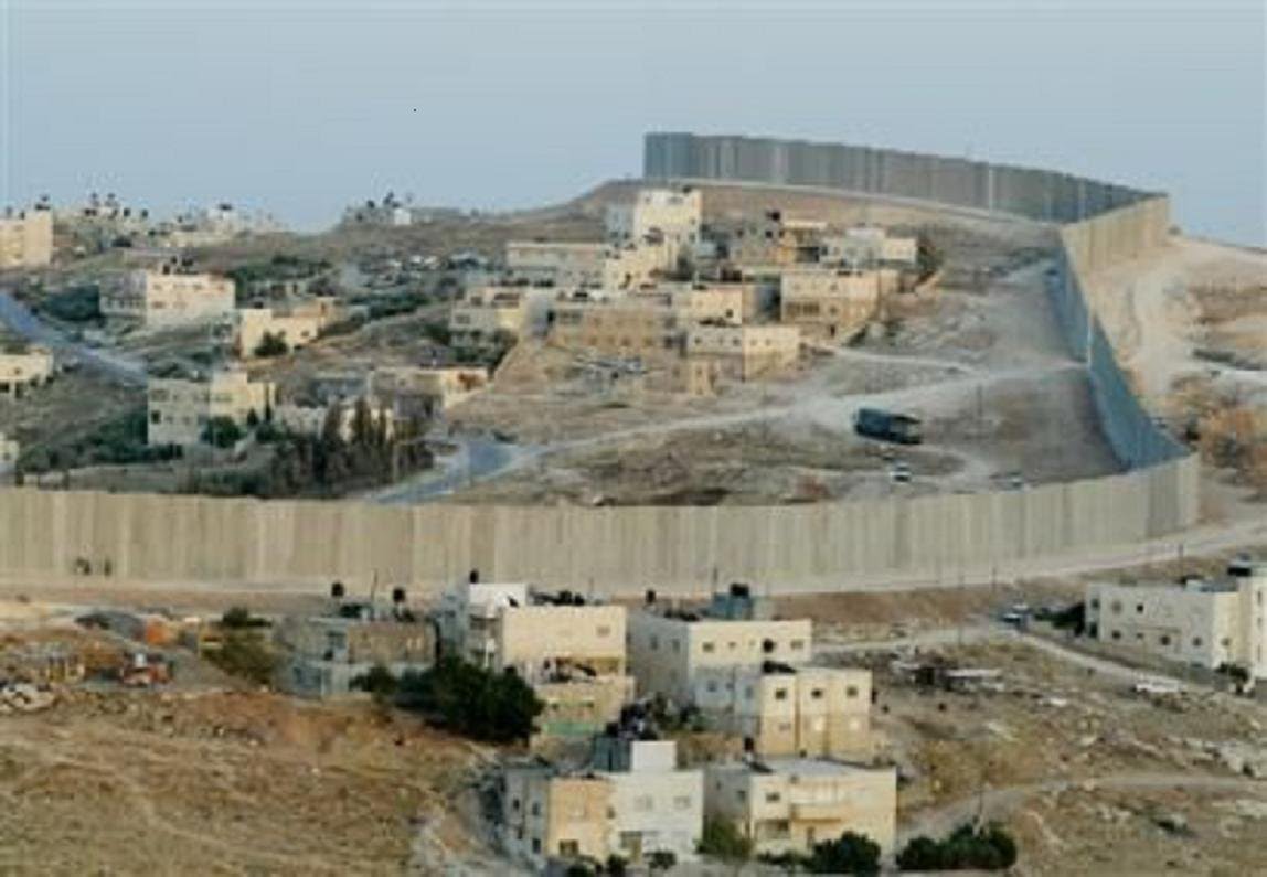 El régimen israelí probó que existen dos leyes: una para los colonos y otra para los habitantes de los territorios ocupados, dijo la ONG Paz Ahora.