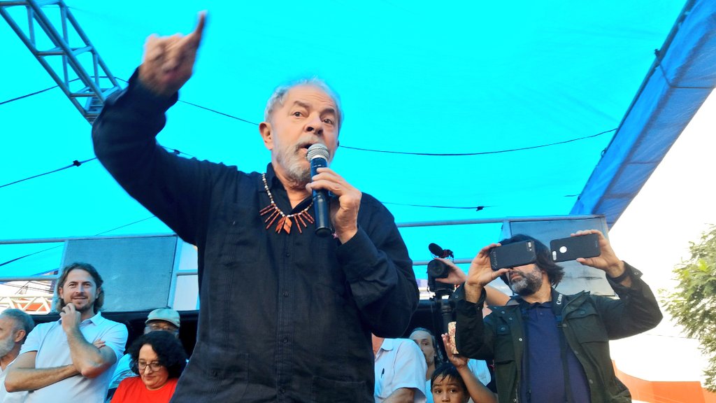 Lula asegura que volverá a la presidencia para defender al pueblo brasileño de los abusos de las grandes corporaciones.