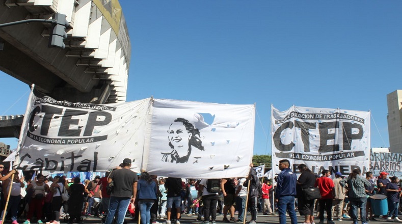 Movimientos populares marchan contra reformas en Argentina