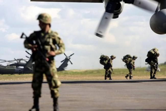 El Ejército colombiano mantiene operaciones contra grupos disidentes del exgrupo insurgente