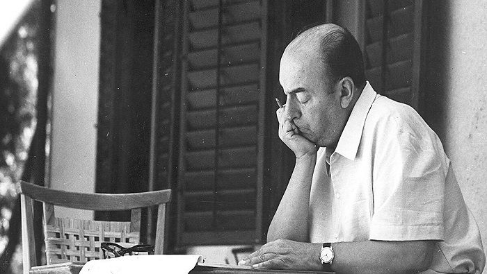 La obra de Neruda comprende 45 libros, más recopilaciones y antologías, cuya popularidad permanece vigente en el mundo.