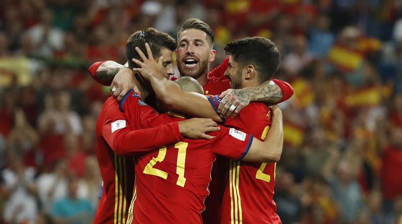 Asimismo, el Grupo de Estudios Técnicos de la FIFA consideró que la selección con la mejor disciplina durante esta edición de la Copa del Mundo fue España y se le otorgó el premio Fair Play.