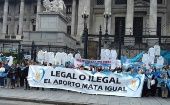 Organizaciones Pro Vida se han manifestado en contra de la legalización del aborto frente a la casa presidencial den Argentina. 