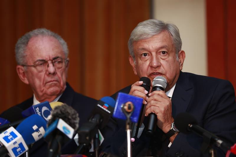 López Obrador indicó que la consulta popular es la mejor opción para definir la construcción o no del aeropuerto