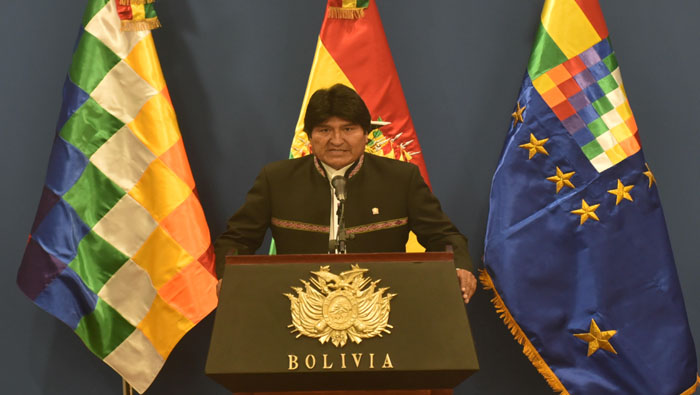 El presidente boliviano, Evo Morales, leyó una carta enviada a su par chileno, Sebastián Piñera.
