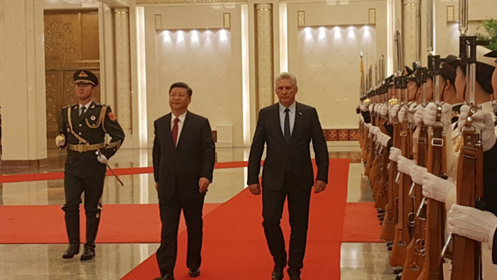 Ambos mandatarios se reunieron en el Gran Palacio del Pueblo, ubicado en China.